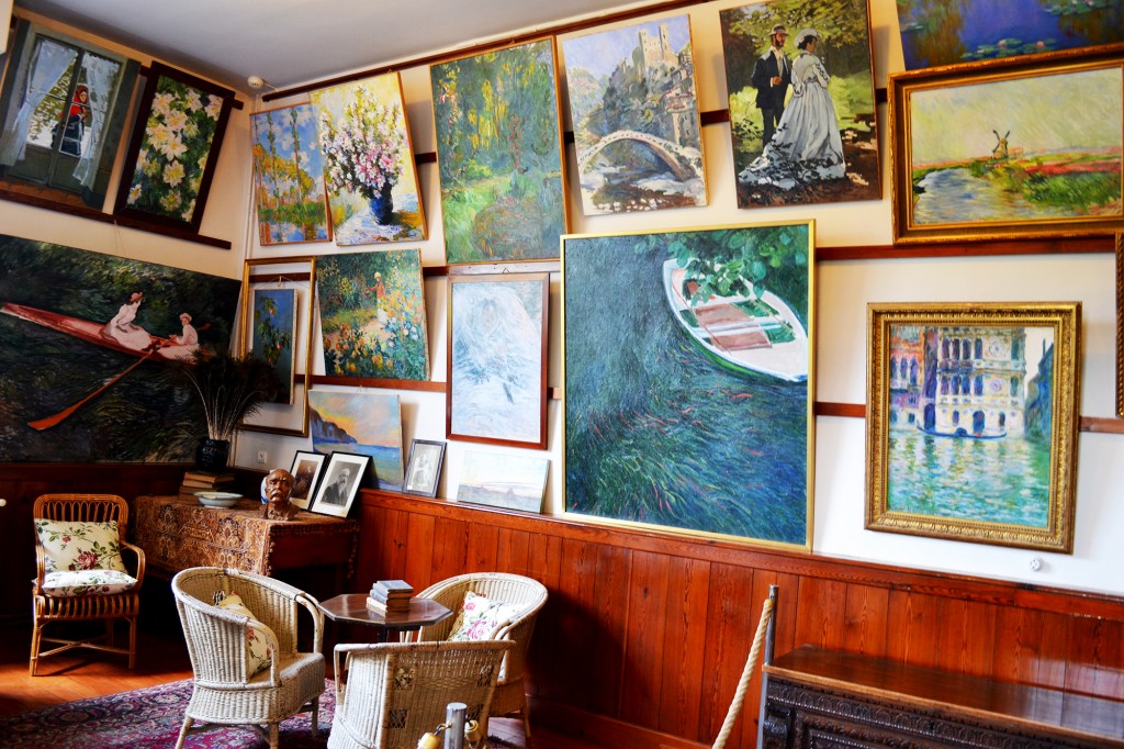 Monet living room Giverny - BoomerVoice