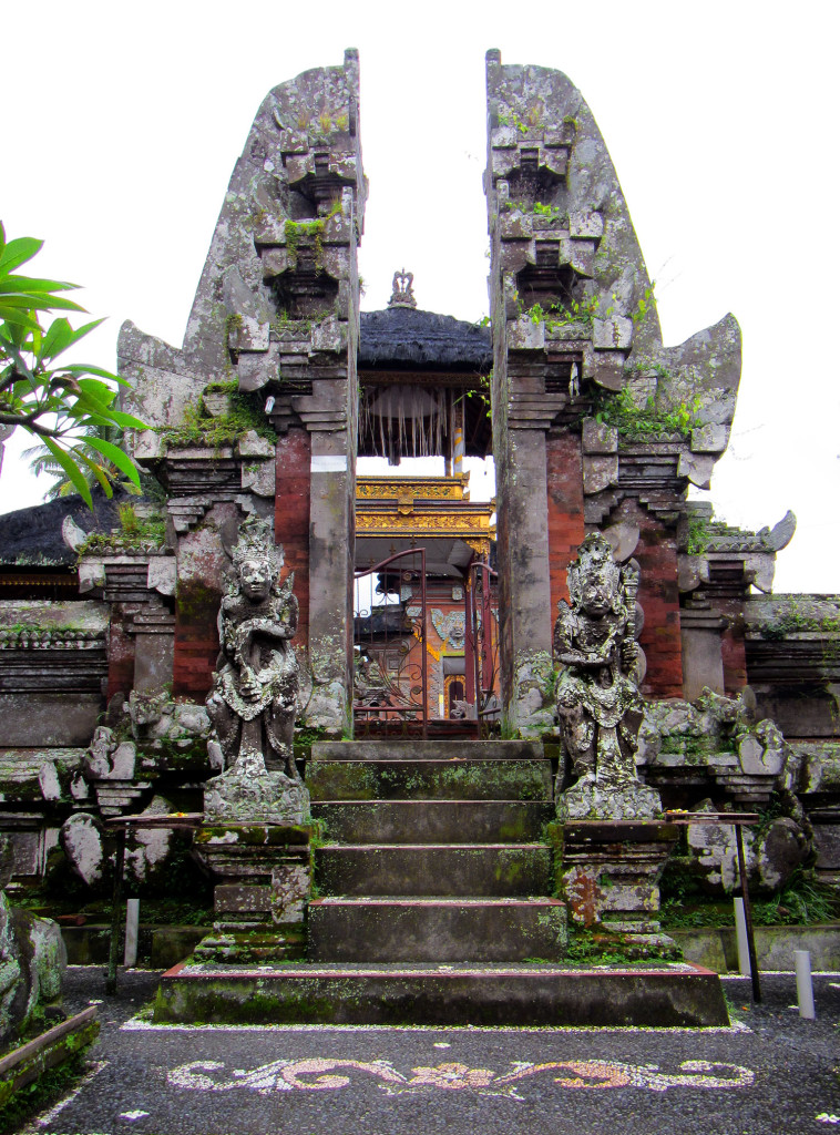  Balinese  temple  for boomervoice BoomerVoice